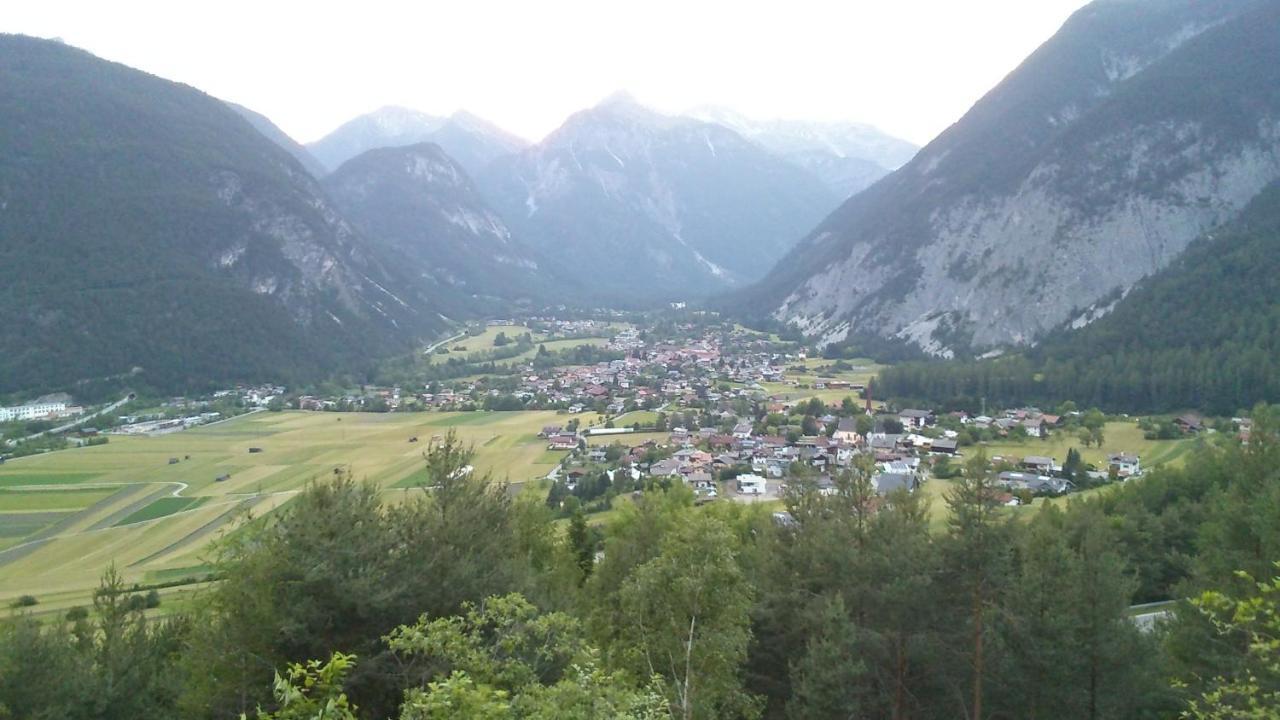 Gaestehaus Maria - Privatzimmer Nassereith Exterior photo
